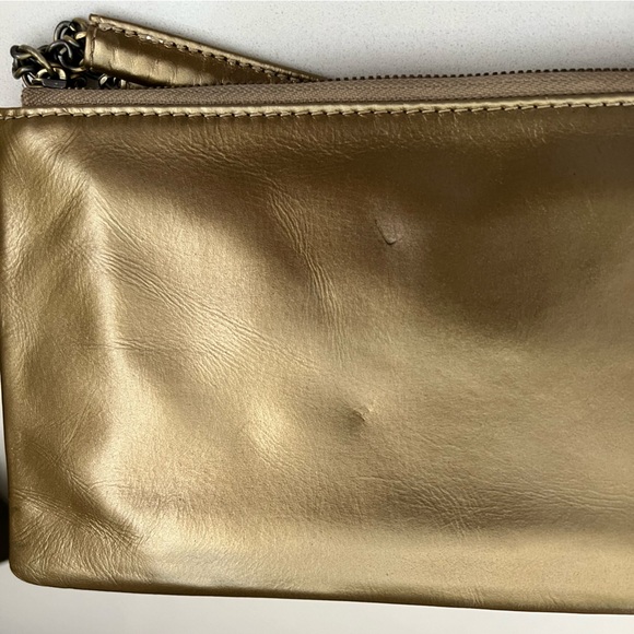 Hobo Rylan Leather Wristlet - Picture 15 of 15